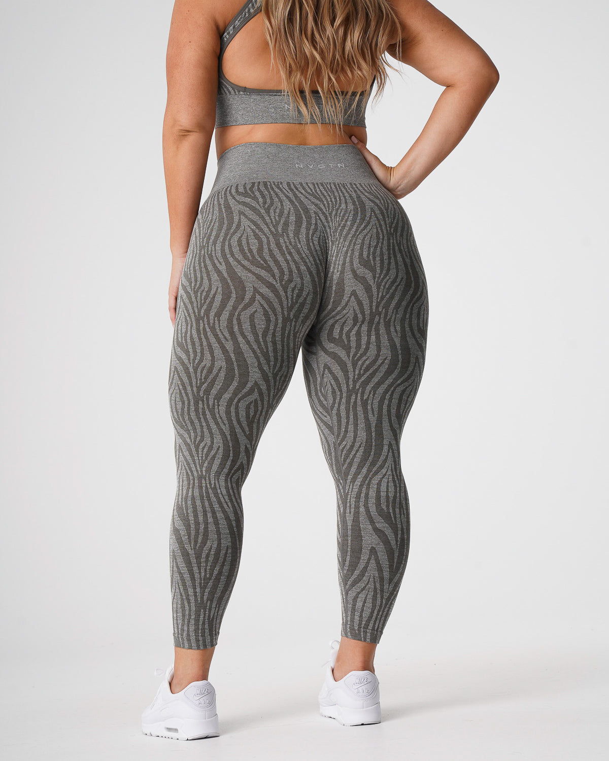 Khaki Green Zebra Seamless Leggings