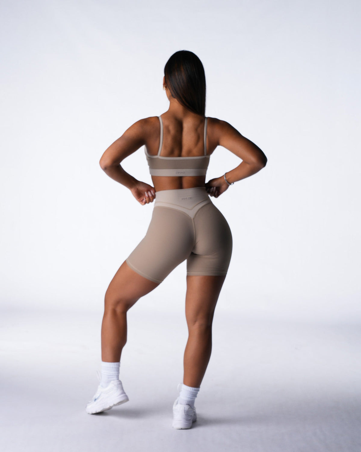 Canvas Aera Form Shorts