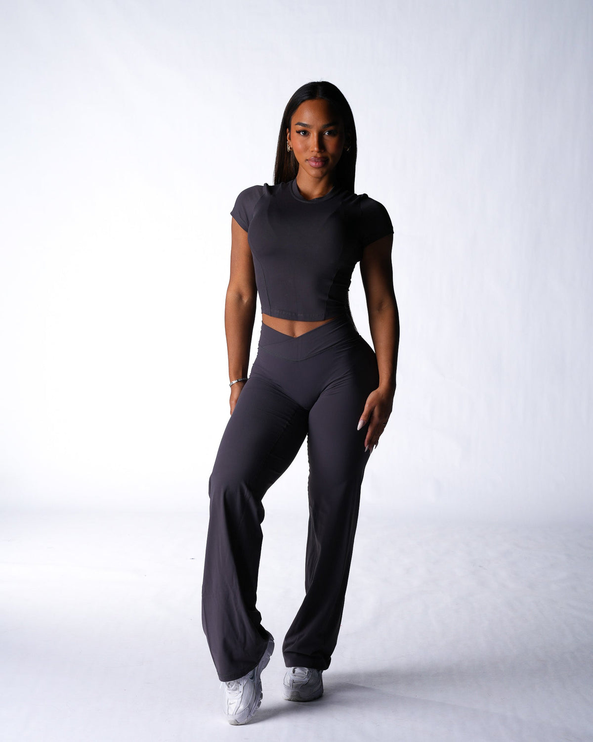 Carbon Aera Straight Leg Pants