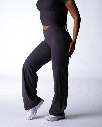 Carbon Aera Straight Leg Pants