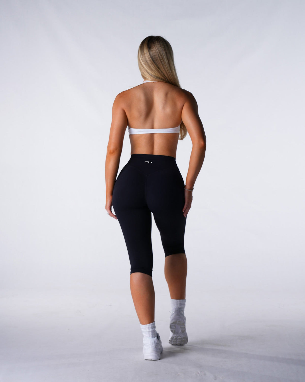 Black AeraLite Capri Leggings