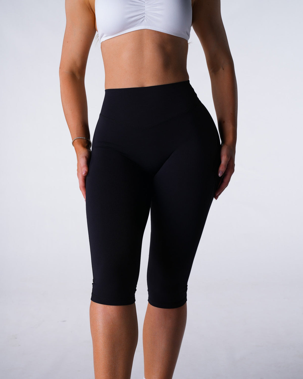 Black AeraLite Capri Leggings